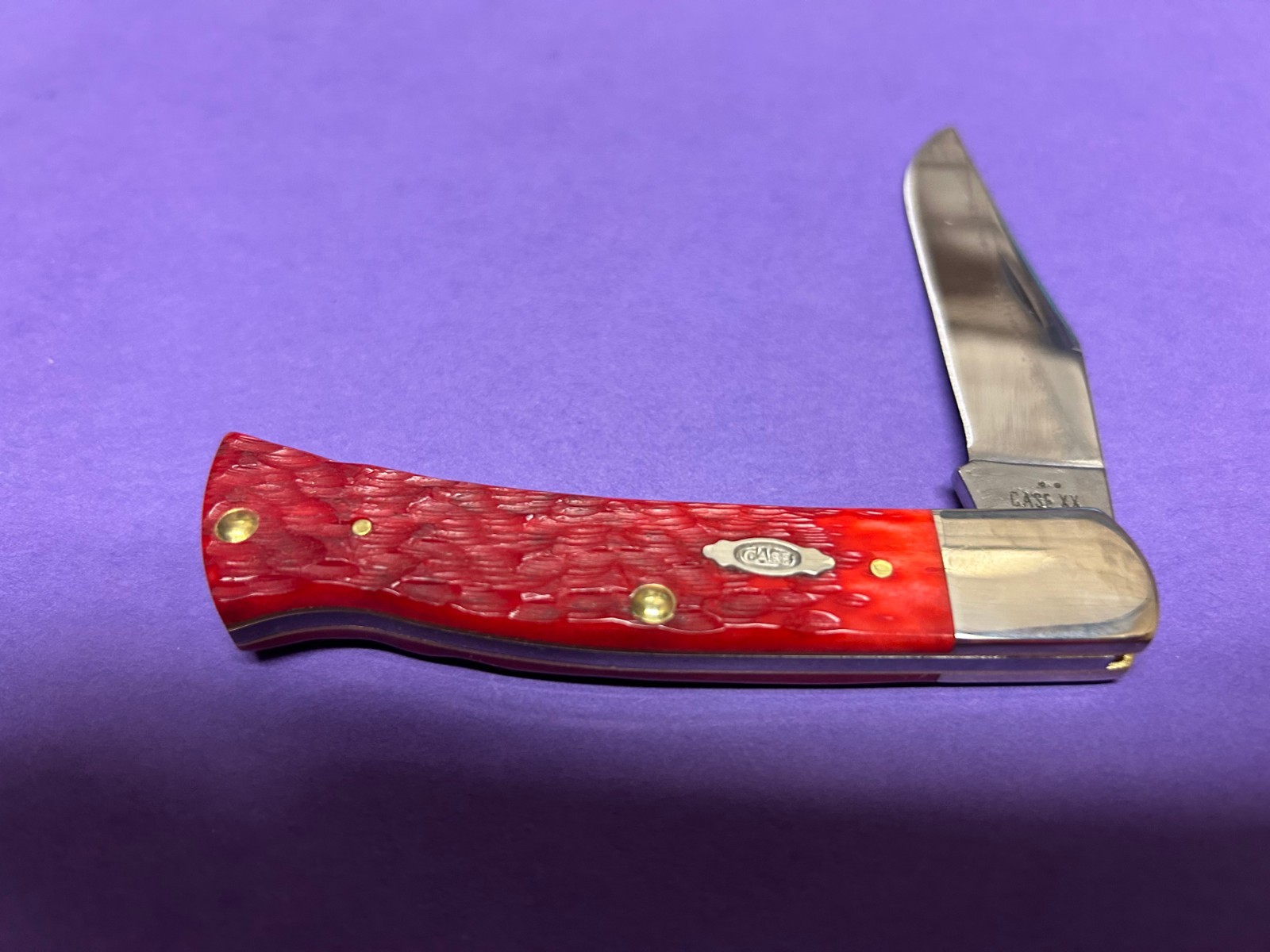 MIB 2026 CASE XX DARK RED BONE PEACH SEED JIGGED CASE AXE HANDLE BR61135 CS