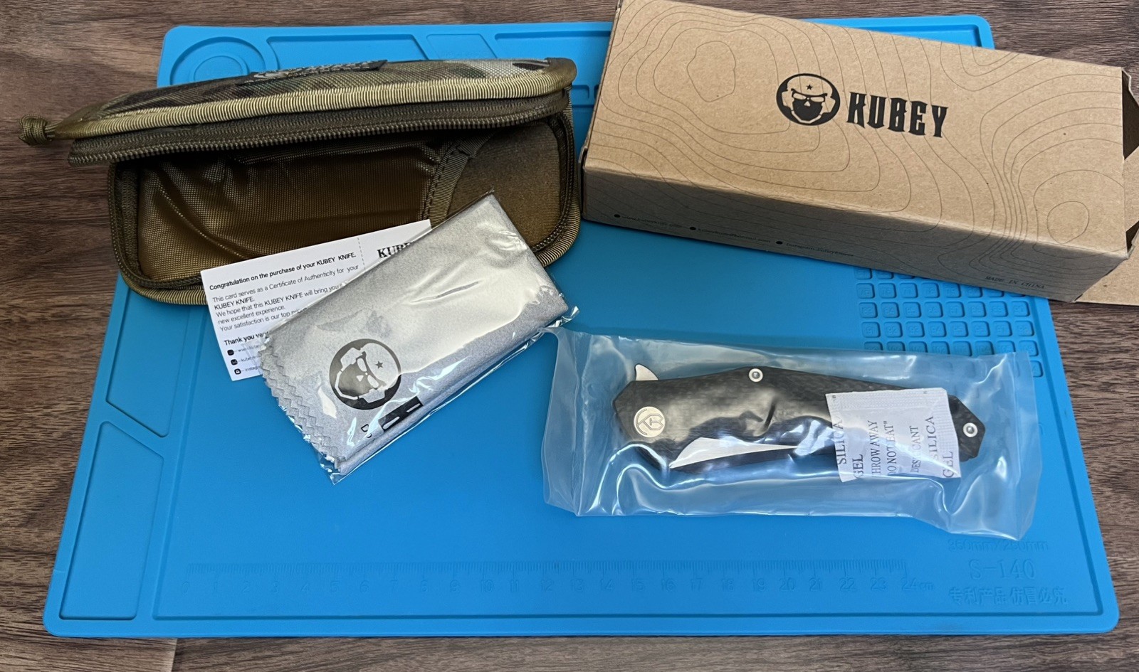 Kubey KB202C 3.7” S35VN Blade Titanium/Carbon Fiber Scales KB -*One Pocket Knife