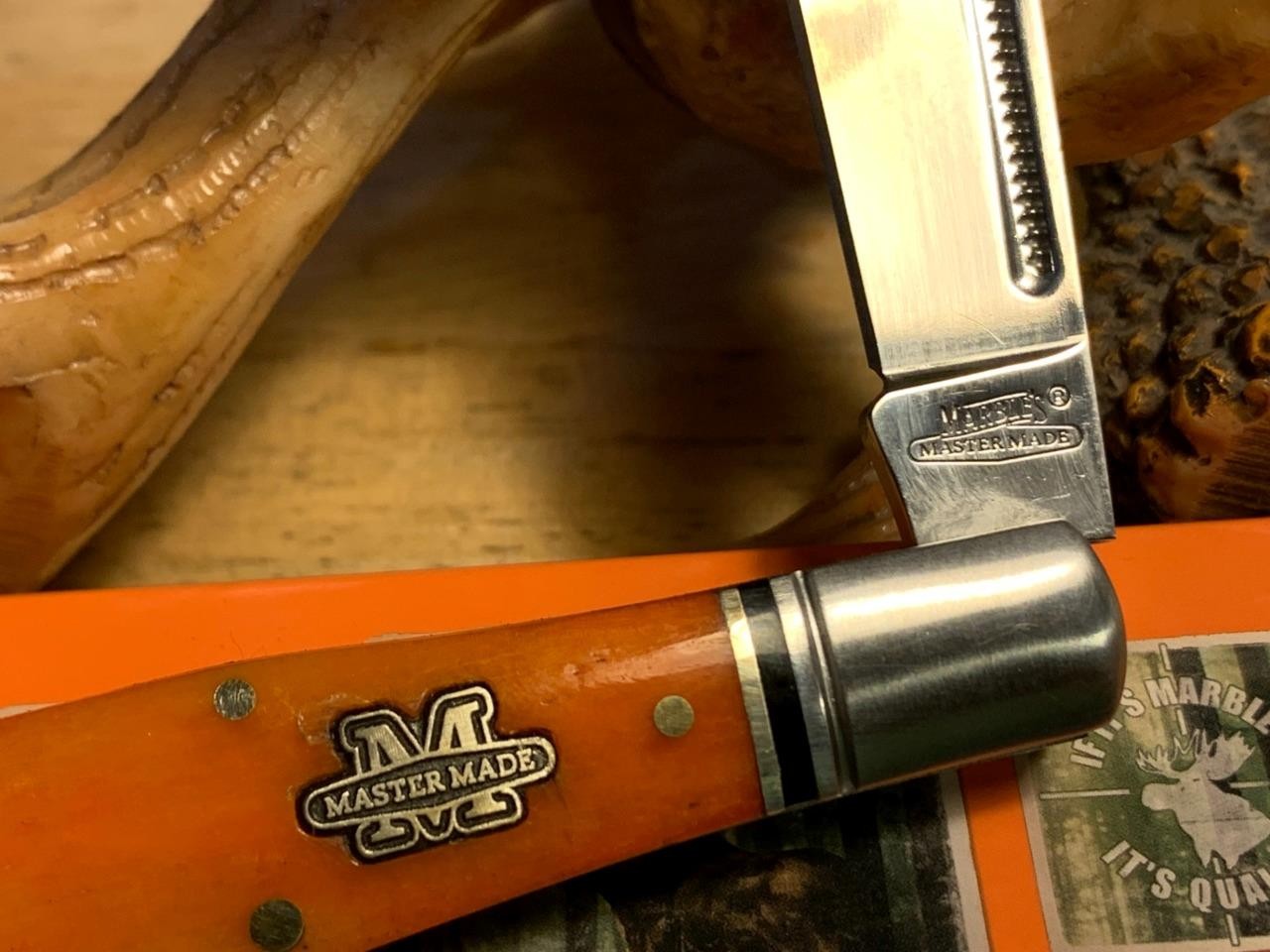 Marbles Master Made Smooth Orange Bone Coke Bottle 3 1/2″ Pocket Knife MMM006