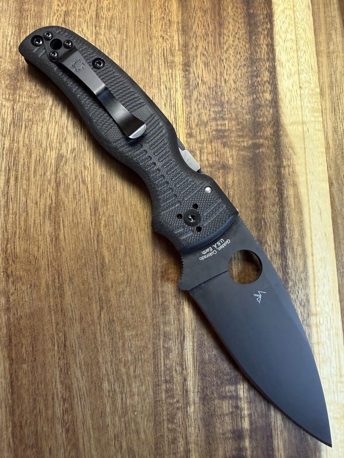 SPYDERCO Shaman C229GMCBKP Salt Black G-10 Scales CPM MagnaCut Factory Second
