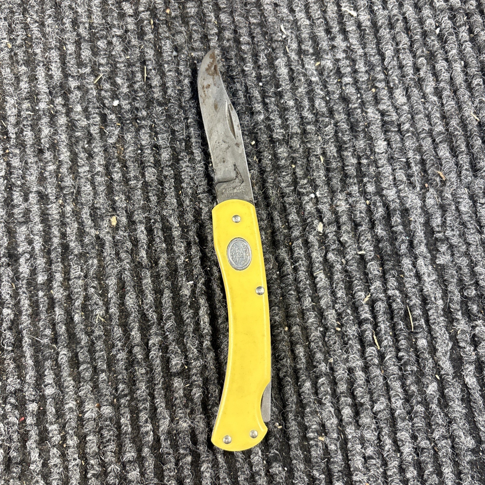 MOORE MAKER-3101LB–LOCK BACK–DELRIN–FOLDING LOCKING KNIFE- (490)
