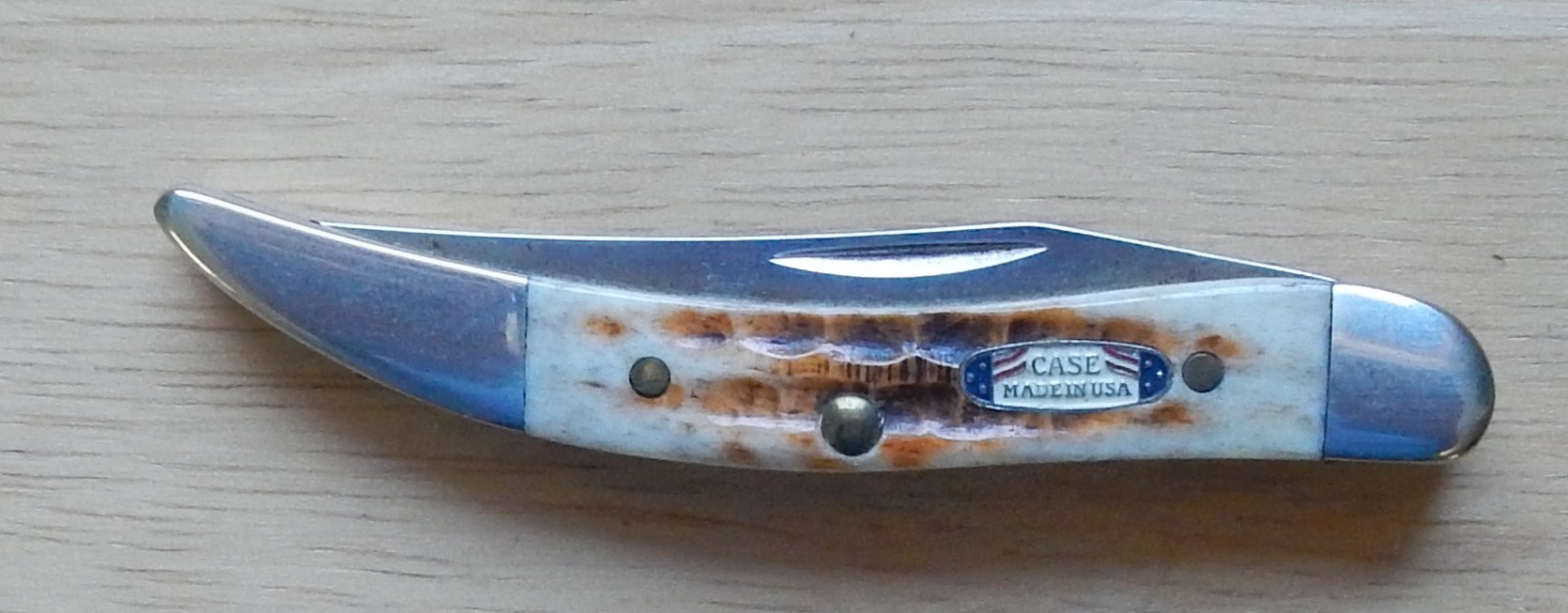 Case XX #05221 Honey Brown Bone Texas Toothpick Pocket Knife (2004)