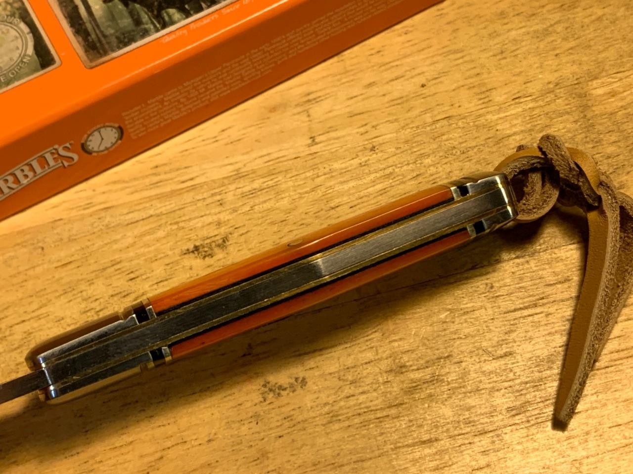 Marbles Master Made Smooth Orange Bone Coke Bottle 3 1/2″ Pocket Knife MMM006