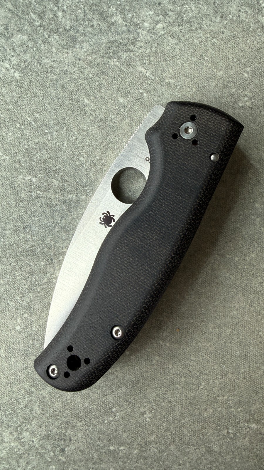Spyderco Exclusive Shaman – Black Micarta – CTS XHP