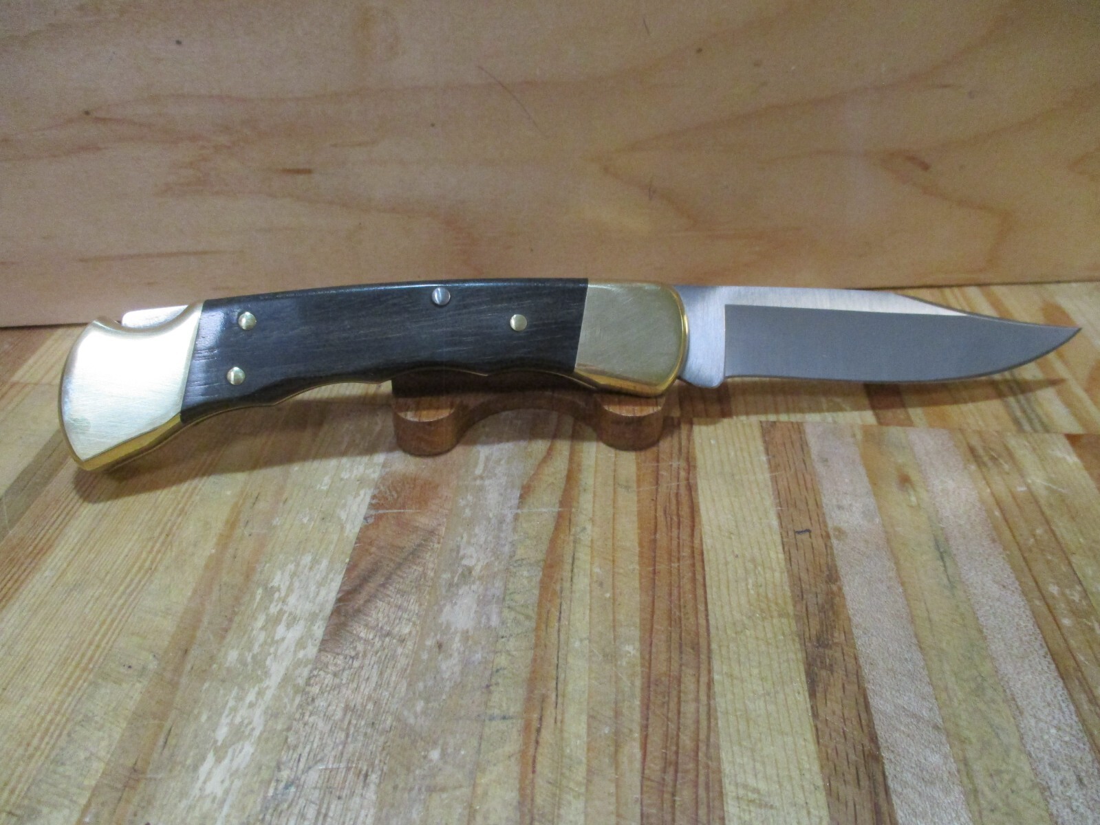 NIB Buck Ebony Finger Groove 110 Folding Hunting/Pocket Knife and Sheath – 2538
