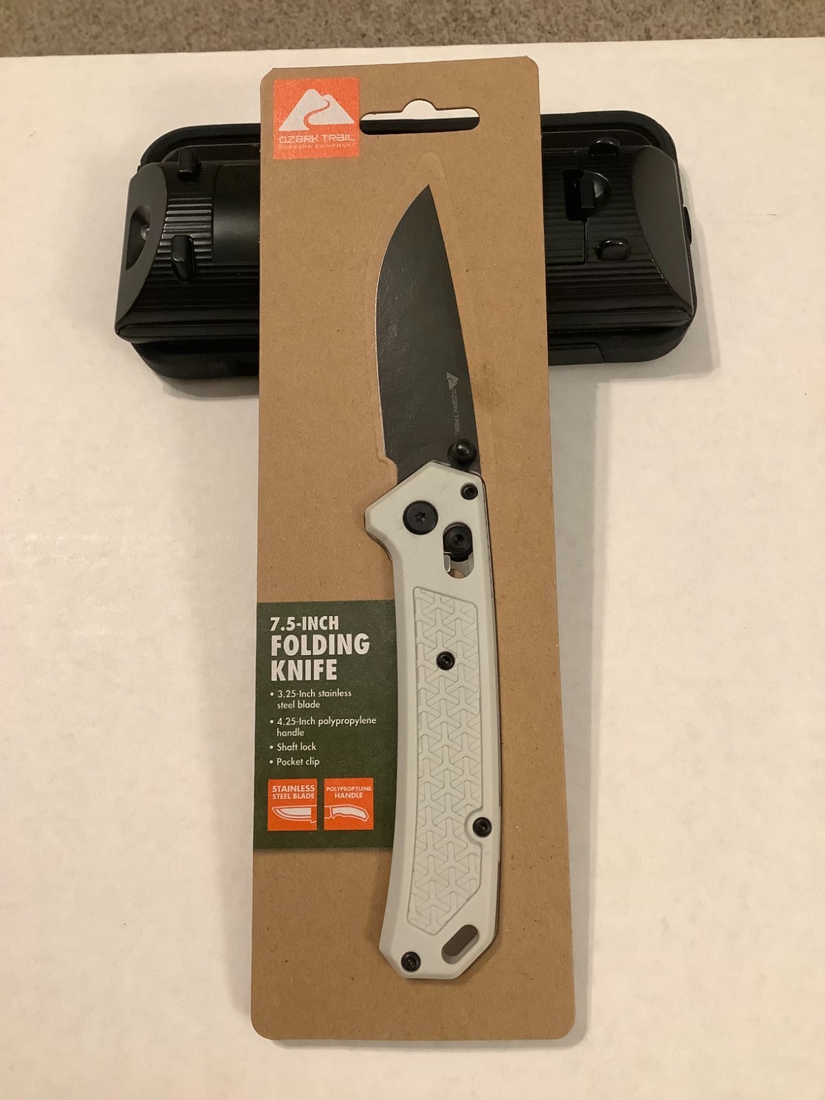 NEW Ozark Trail 7.5 inch Silver Shaft Lock Folding Knife #6974 NIP 2024