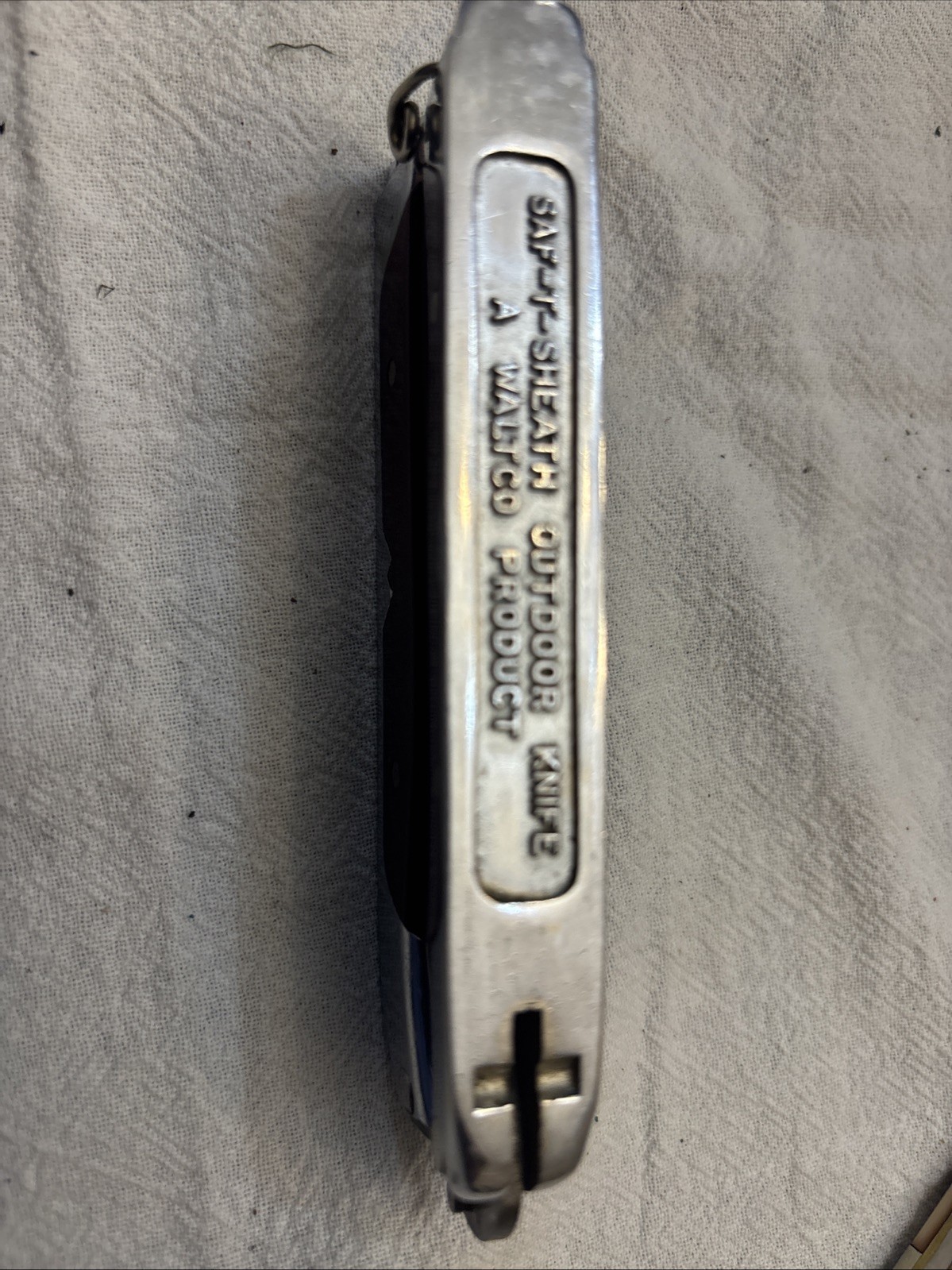 Waltco SAF-T-SHEATH Outdoor Knife measure 4 1/2″ closed. W/Scaler Good Condition