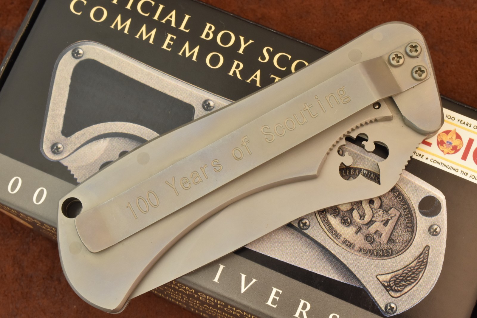 OFFICIAL BOY SCOUT OF AMERICA COMMEMORATIVE BSA 2010 KNIFE 100th ANNIVERSARY