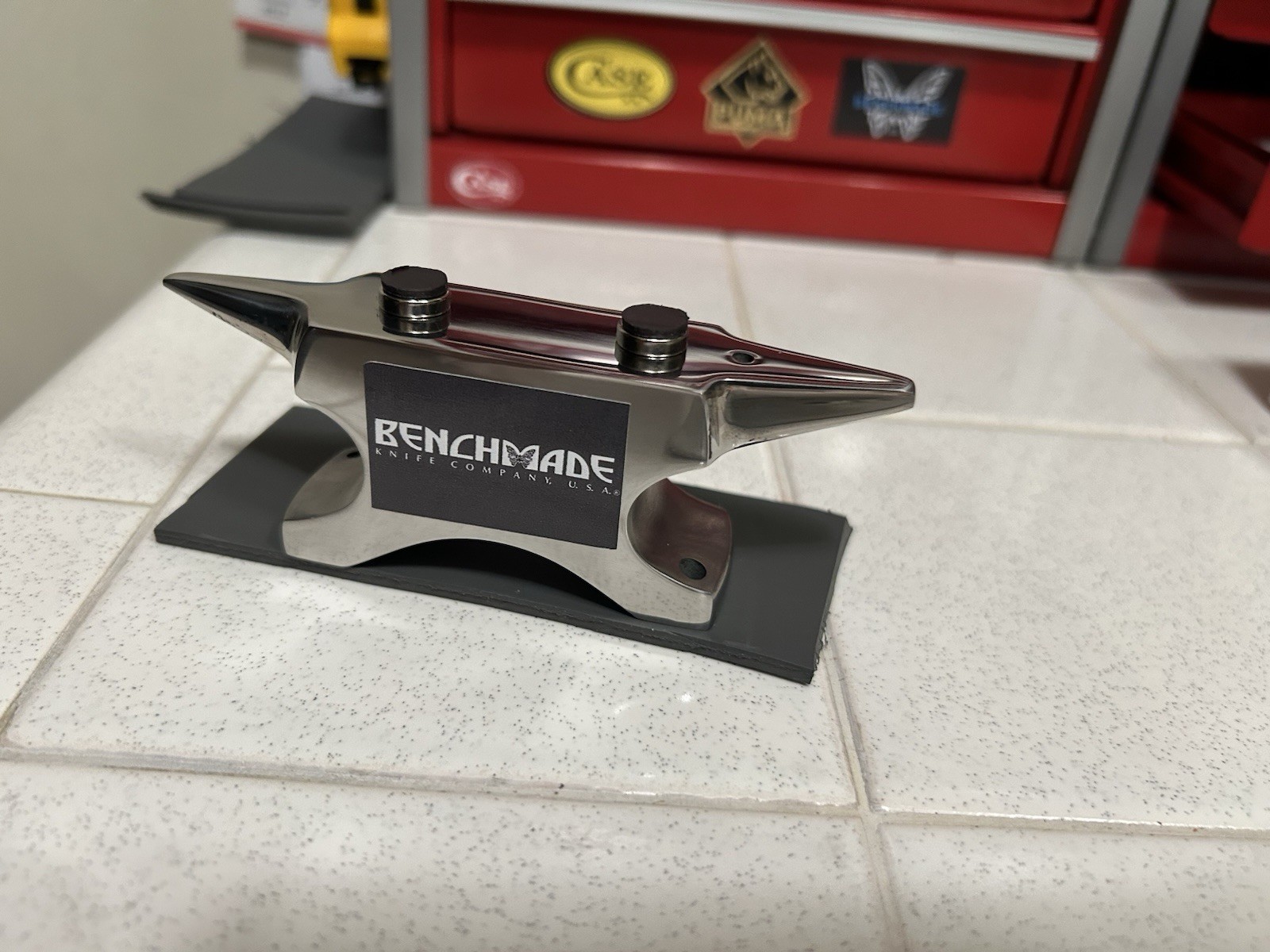 BENCHMADE Double Horn Anvil Knife Display Magnet Holder 1Lb No Knife