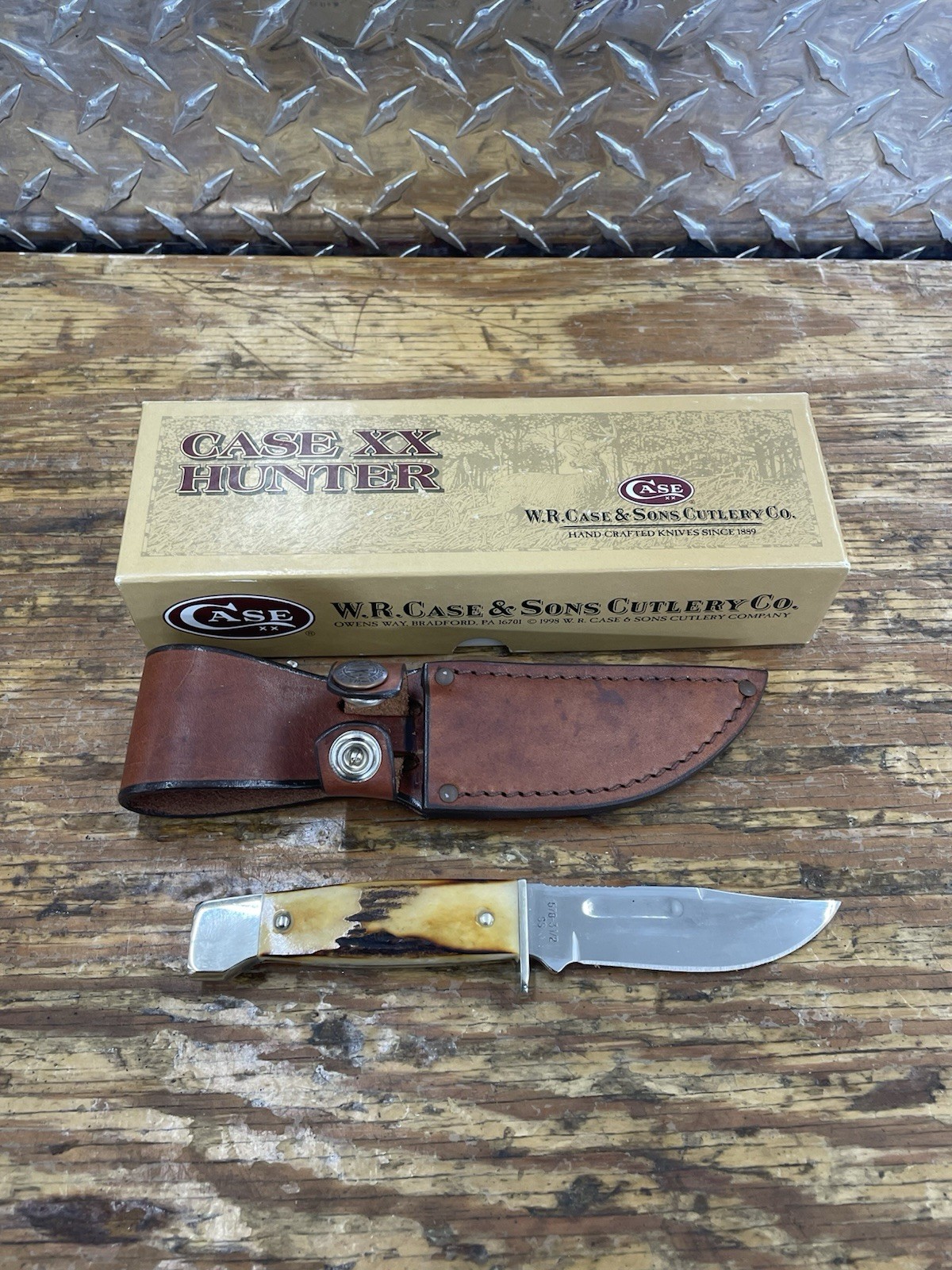WR Case And Sons Xx Hunter 578-3 1/2 Fixed Blade With Sheath And Box
