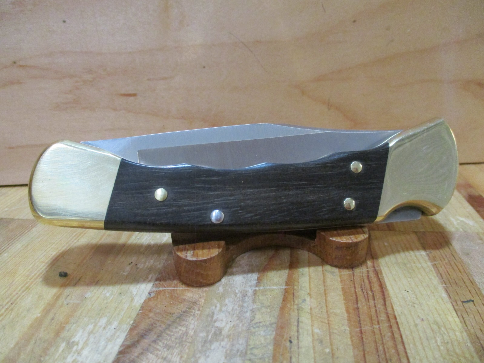 NIB Buck Ebony Finger Groove 110 Folding Hunting/Pocket Knife and Sheath – 2538