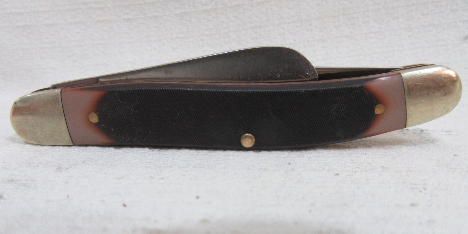 SCHRADE OLD TIMER SAWCUT DELRIN WRANGLER KNIFE 93OT