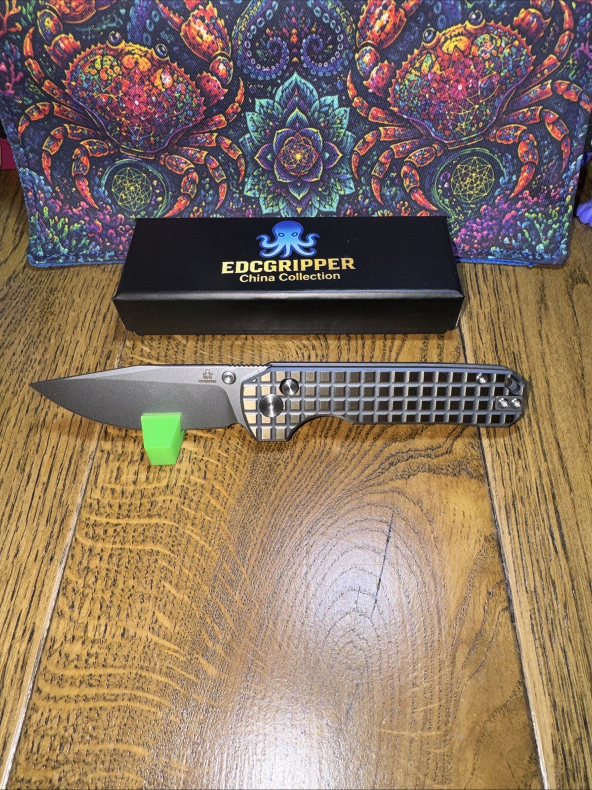 EDCGRIPPER Gray Lined Anodized Frag Titanium Handle VG-10 Button Liner Lock