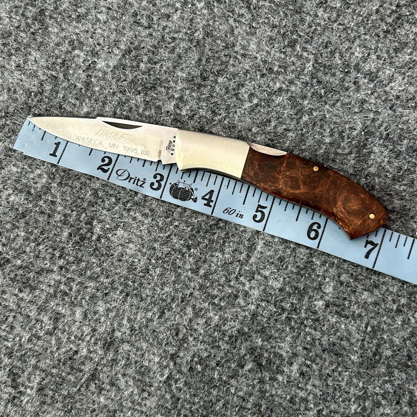 Vintage Fury Brown Pocket Knife 440 Stainless DN&E 1995 Waseca MN Japan Wood