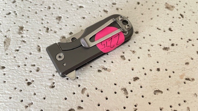 WESN Folding Pocket Knife Microblade Linerlock Plain Blade D2 Assisted Open Grey