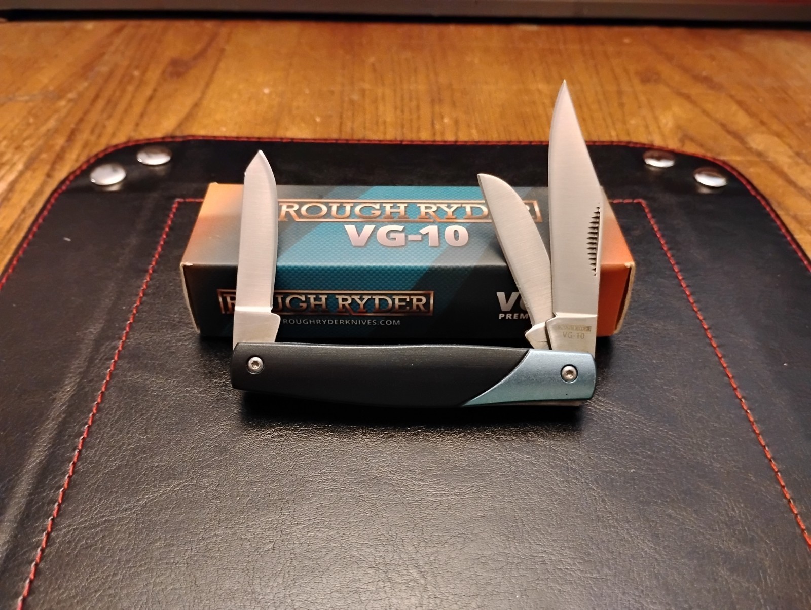 Rough Ryder VG-10 Stockman Knife VG-10 Stainless Blades Aluminum Handle 2.0 OZ