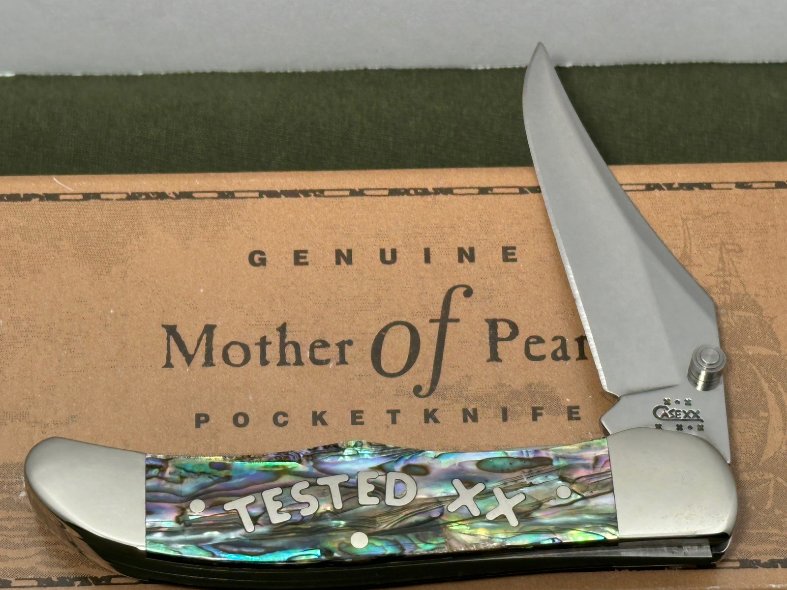 CASE XX 2003 TESTED XX INLAY ABALONE HANDLE MID FOLDING HUNTER POCKET KNIFE MIB