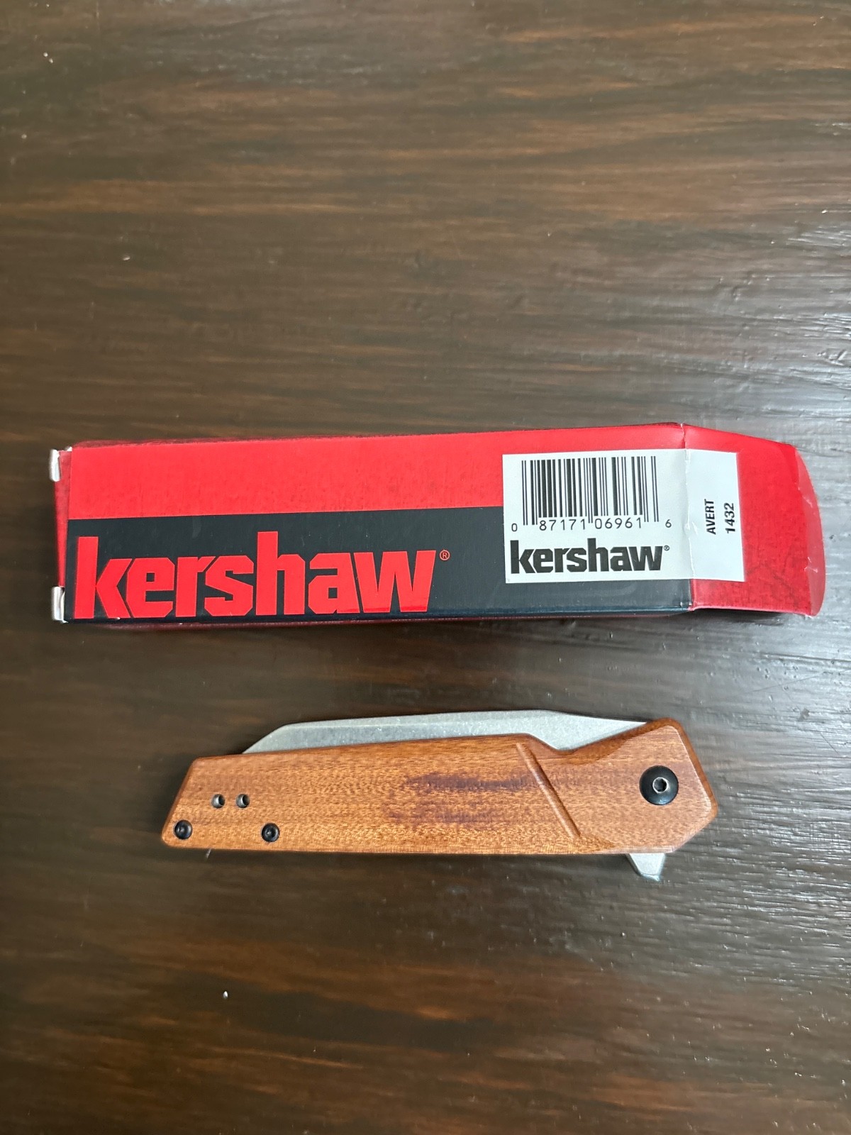 Kershaw Avert Linerlock Assisted Folding Knife 3.25″ Stainless Blade Wood Handle