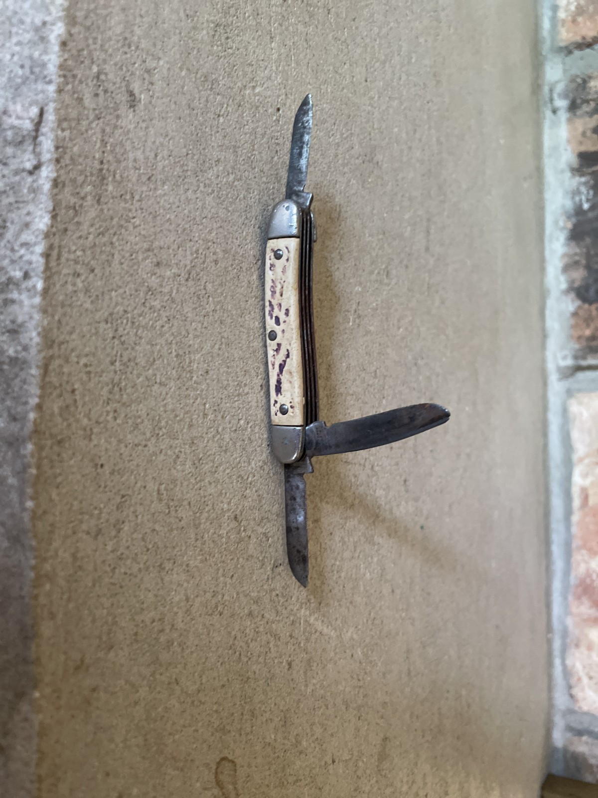 Colonial Prov U.S.A. 3 Blade folding pocket knife white bone handle