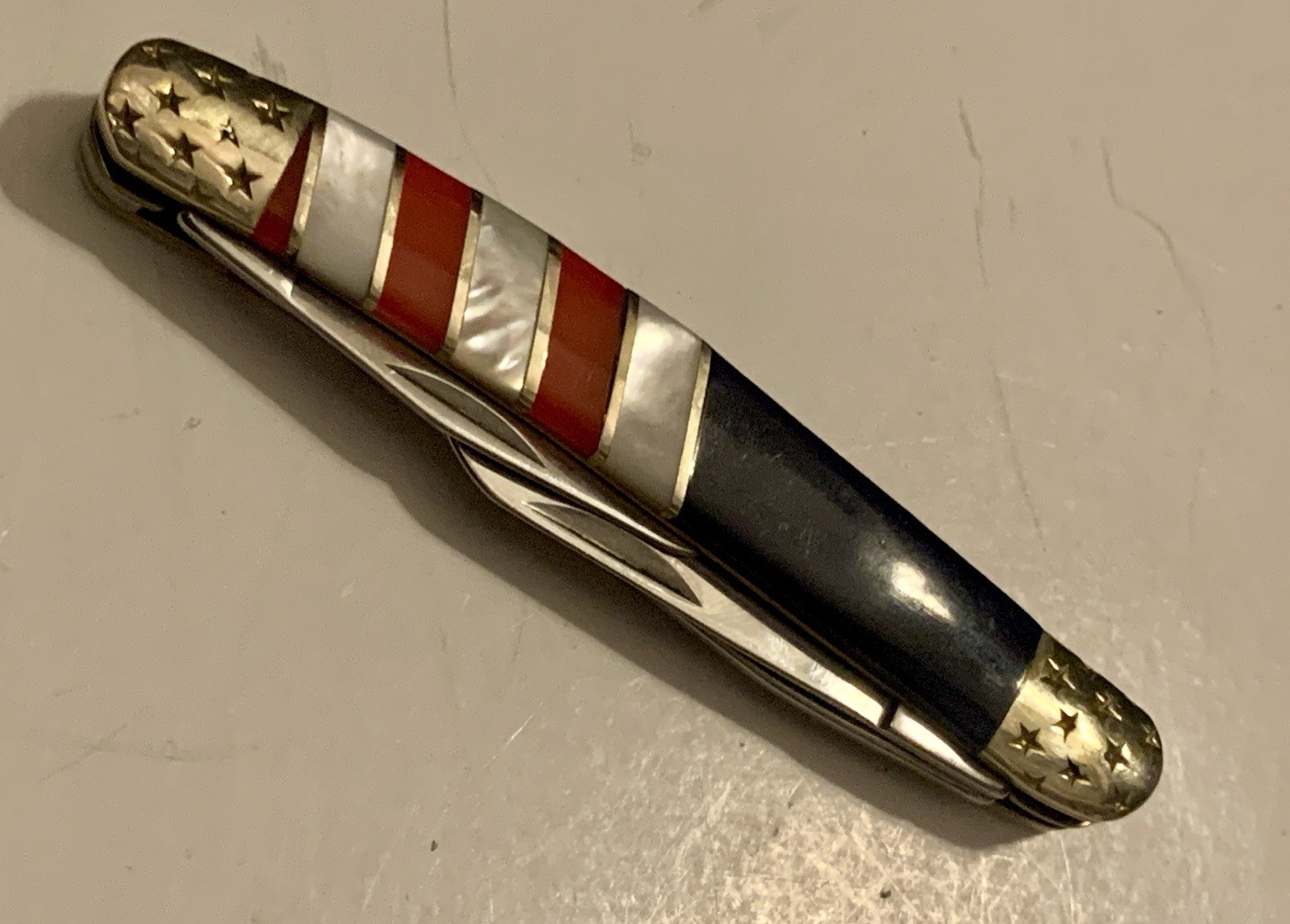Vintage Ridge Runner Pocket Knife 3 Blade Folding. Patriotic . MOP