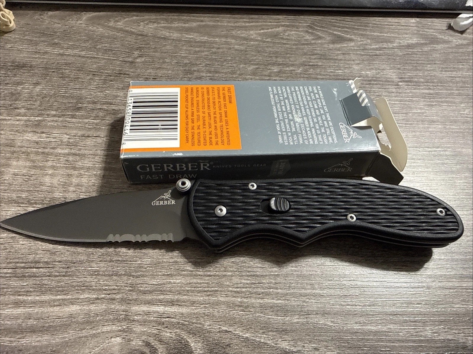 Gerber Gear Fast Draw Knife, Assisted Opening, Serrated Edge [22-47161], Black