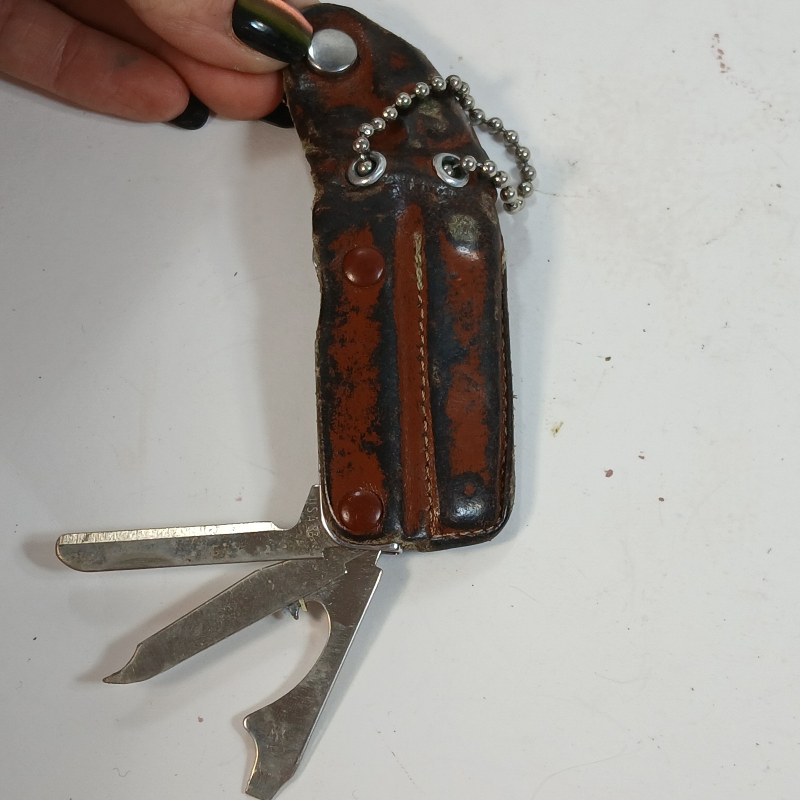 VTG Bassett Trim Pocket Knife Nail File Opener Leather case W/ Nail clipper