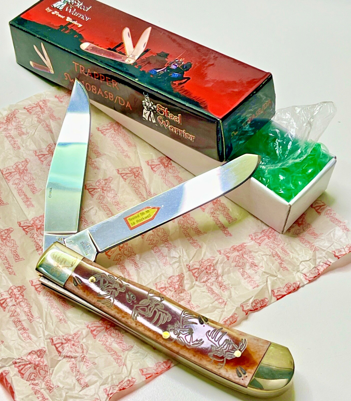 STEEL WARRIOR — RARE 4.25″ TRAPPER w/Etched BONE DEER Heads — (NEW in Box)