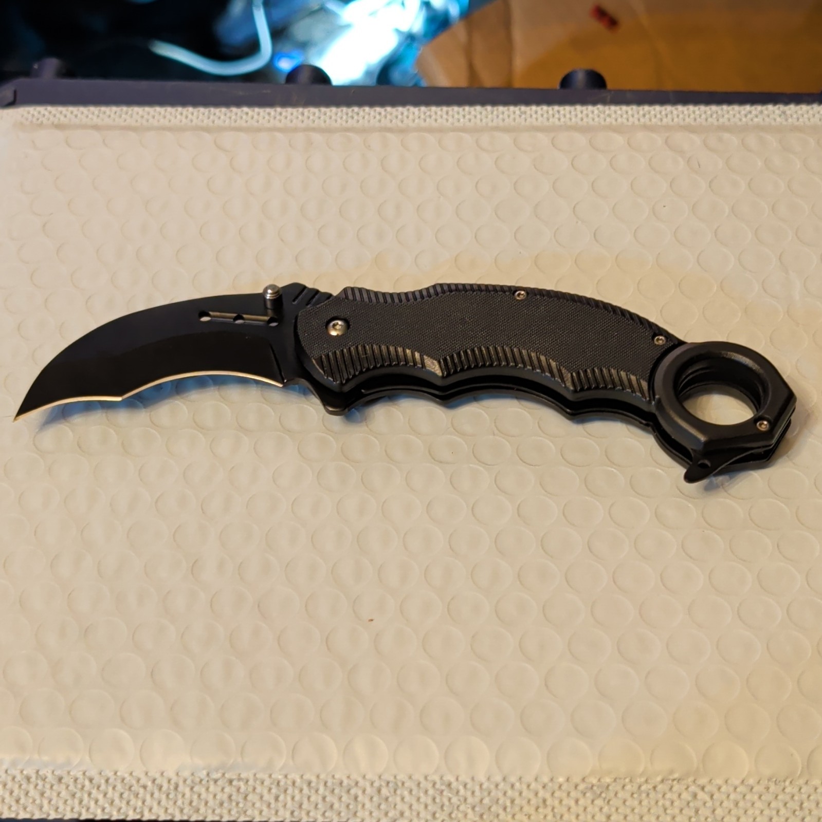 Black Folding Pocketknife SS Karambit/Hawkbill Plain Liner Lock Manual Ring