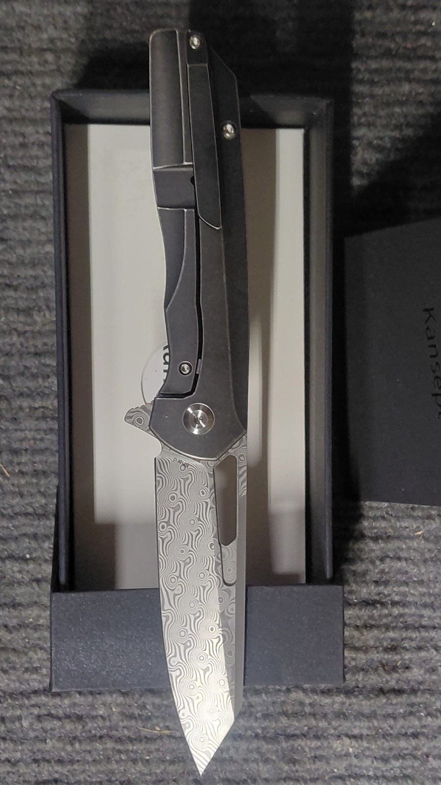 Kansept Shard Folding Knife 3.5″ Damascus Steel Blade Titanium/Carbon F Handle
