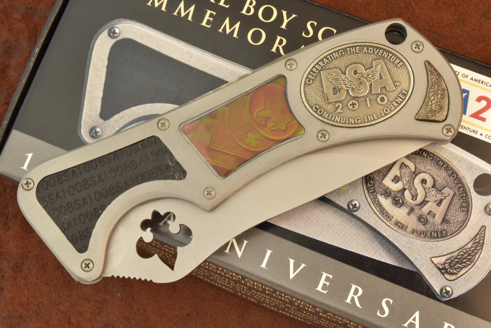 OFFICIAL BOY SCOUT OF AMERICA COMMEMORATIVE BSA 2010 KNIFE 100th ANNIVERSARY