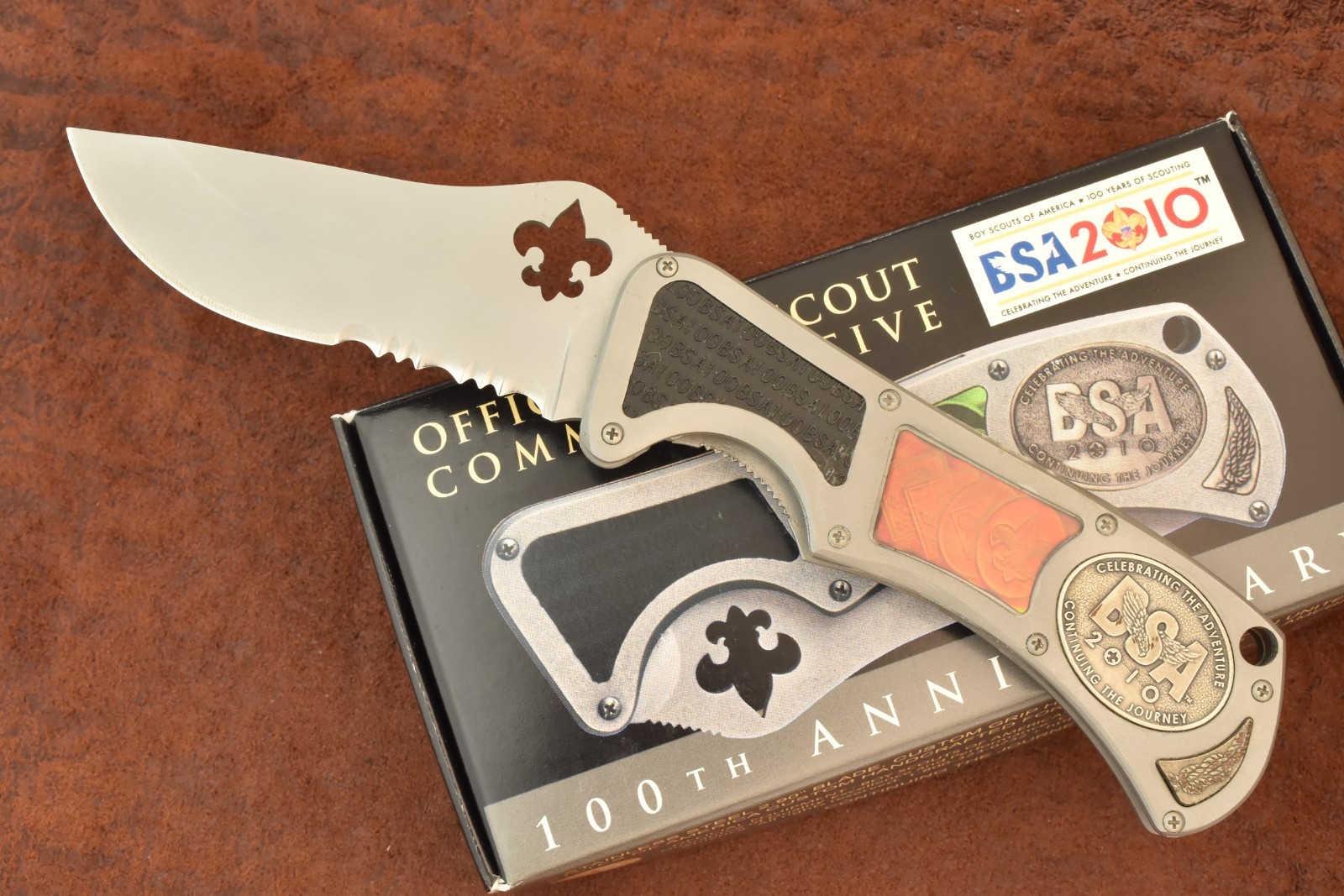 OFFICIAL BOY SCOUT OF AMERICA COMMEMORATIVE BSA 2010 KNIFE 100th ANNIVERSARY