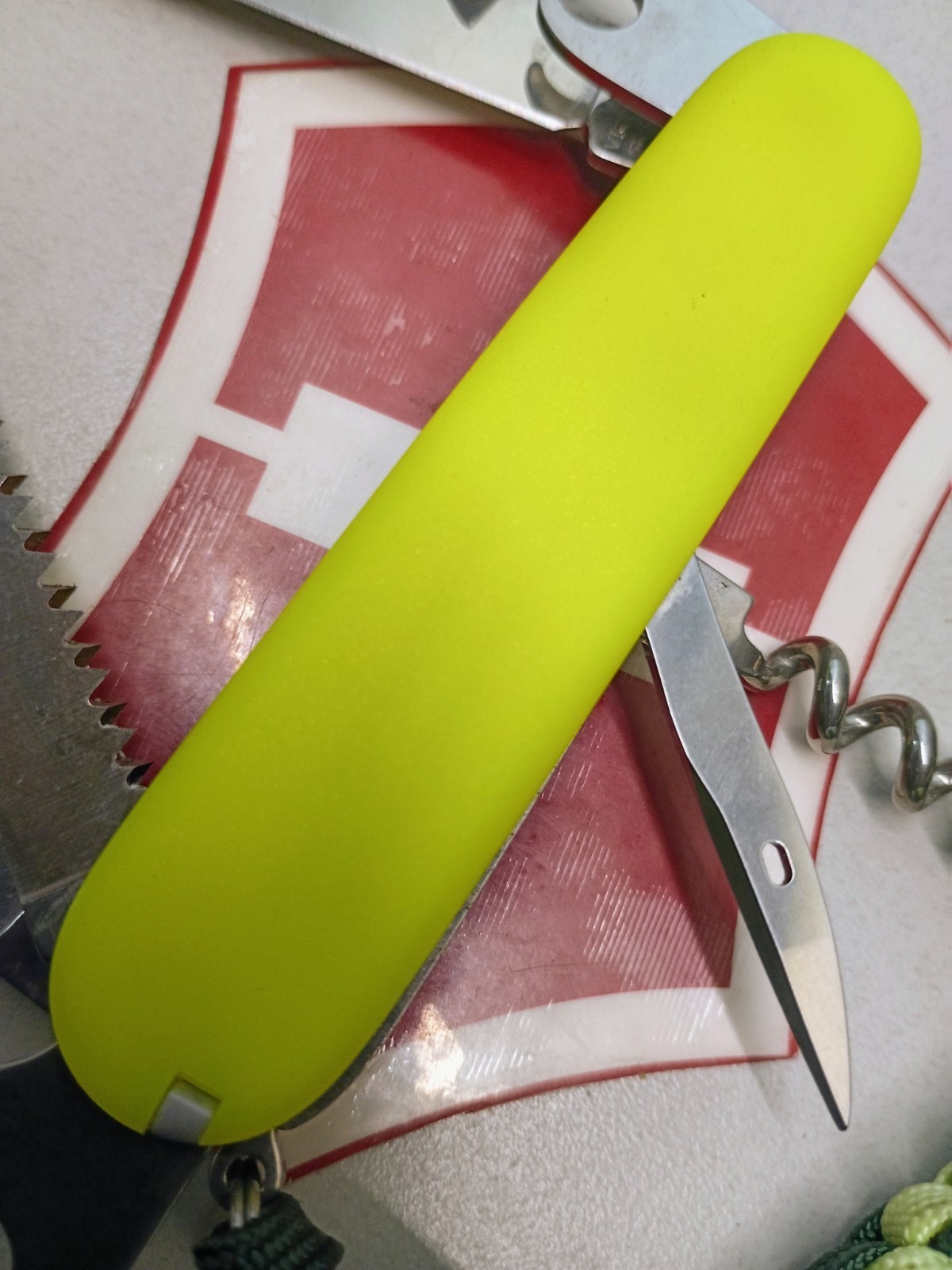 Genuine Victorinox Stay Glow in the Dark Camper 91mm Swiss Army Knife EXCELLENT!