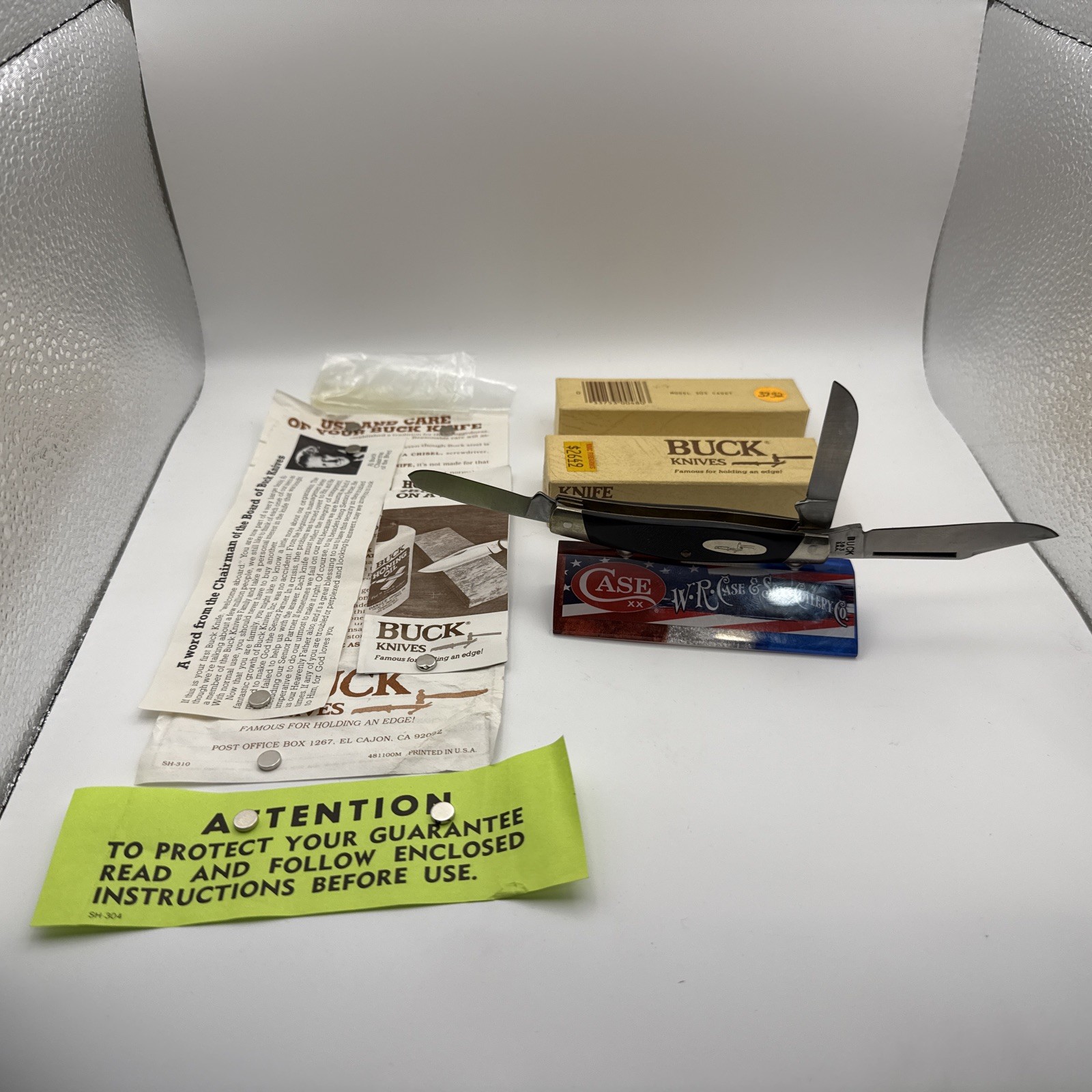 RARE PRE DATE CODE PATTERN NUMBER BUCK 303 CADET KNIFE NEVER USED IN BOX MINT