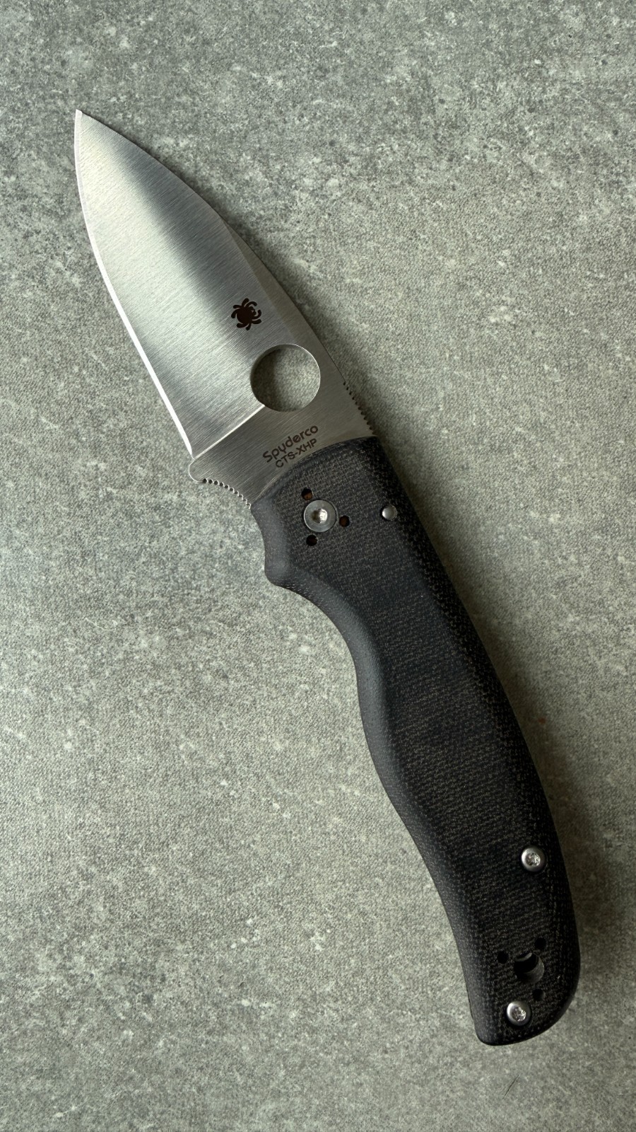 Spyderco Exclusive Shaman – Black Micarta – CTS XHP