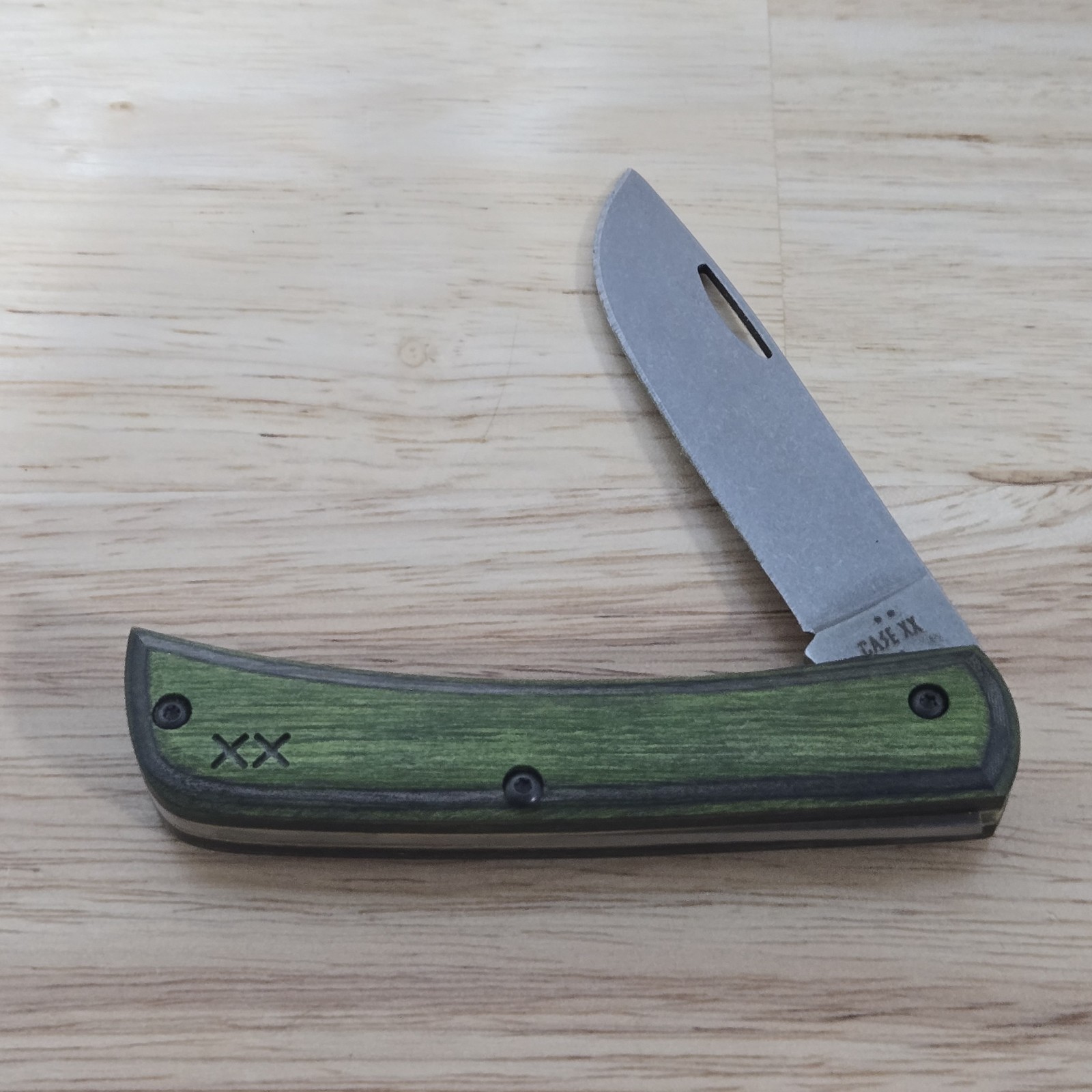 Case Crossroads XR Sod Buster Jr XR7137 S35VN DymaLux Wood 66383