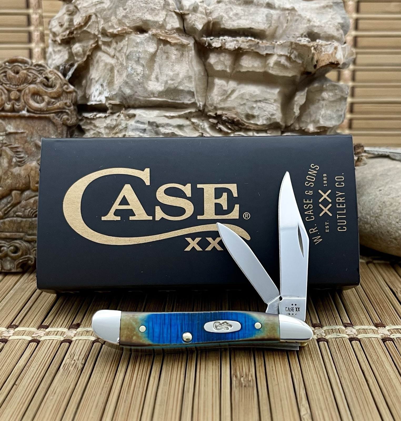 Case XX USA Hand Fired Sawcut Caribbean Blue Bone Stainless Peanut Pocket Knife