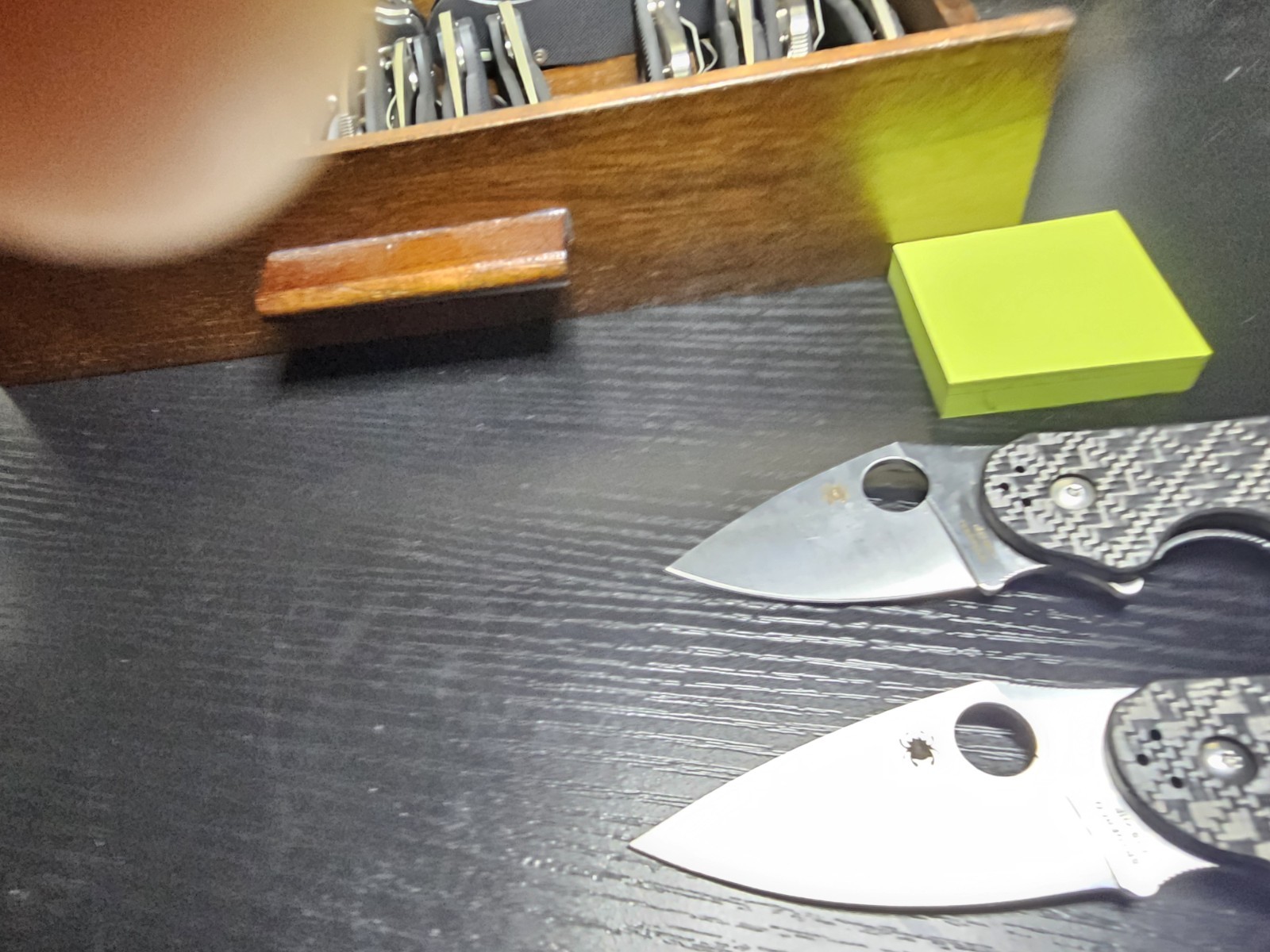 SPYDERCO CTS-XHP Domino and dice Folding Knife set big and small